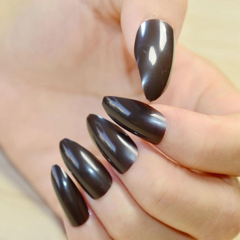 Lunro Sleek Stiletto Set – Light Brown Press-On Nails | Fashion DIY Kit