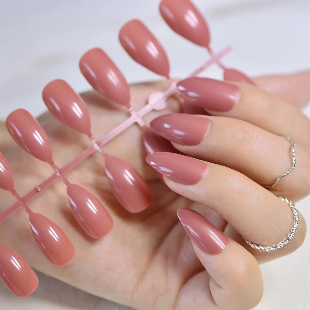 Lunro Sleek Stiletto Set – Light Brown Press-On Nails | Fashion DIY Kit