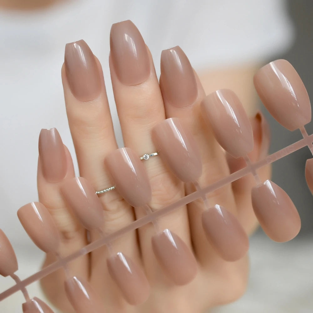 Lunro Sleek Stiletto Set – Light Brown Press-On Nails | Fashion DIY Kit